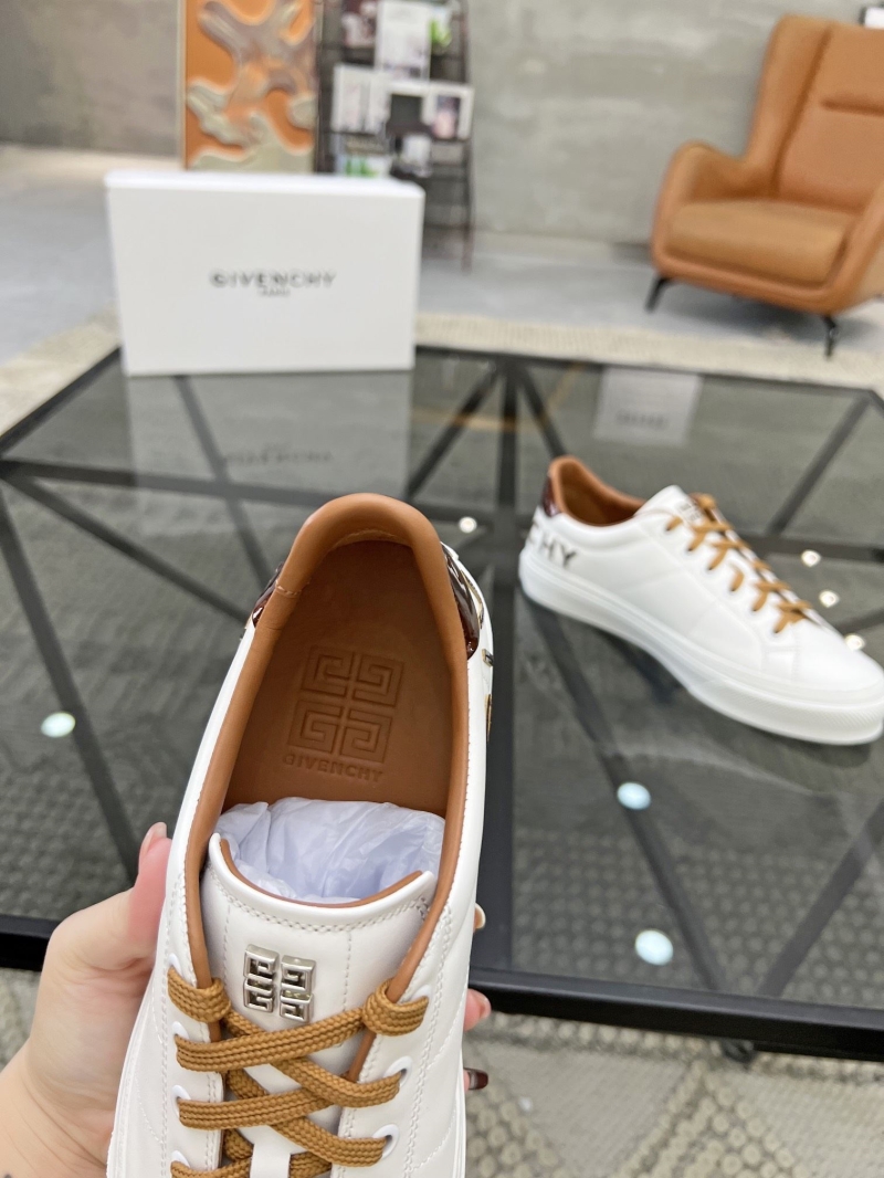 Givenchy Sneakers